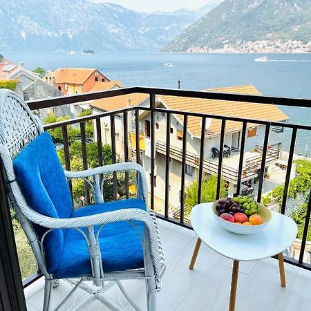 דנוניי סטוליב Chic Sea Front Apartment With Breathtaking Kotor Bay View מראה חיצוני תמונה