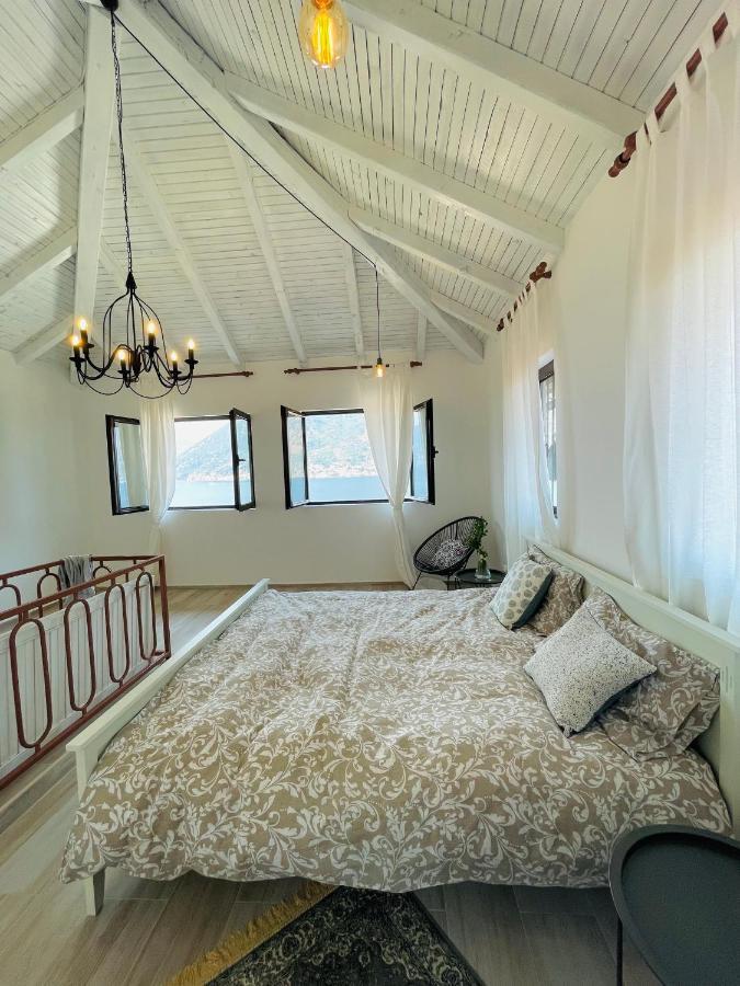 דנוניי סטוליב Chic Sea Front Apartment With Breathtaking Kotor Bay View מראה חיצוני תמונה